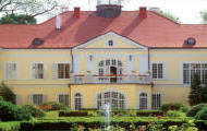 Schlossansicht von Schlosshotel Szidonia in Rötjökmuzsaj / Ungarn